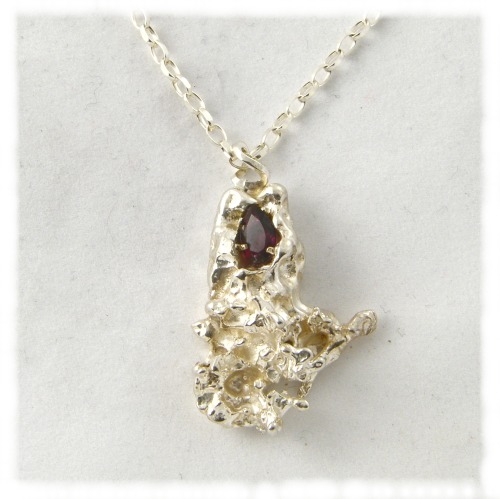 GArnet fused pendant